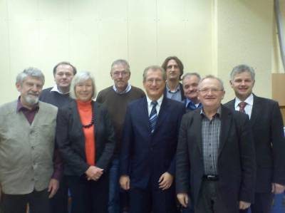 CDU-Mitgliederversammlung-2012 - von links nach rechts: Johannes Kohl, Hans-Peter Knierim, Doris Willems, Ulrich Müller, Dr. Markus Bachen - Landratskandidat Alzey-Worms, Marc-Peter Berkes, Volker Dreißigacker, Mathias Loris, Walter Wagner - Bürgermeister VG Westhofen